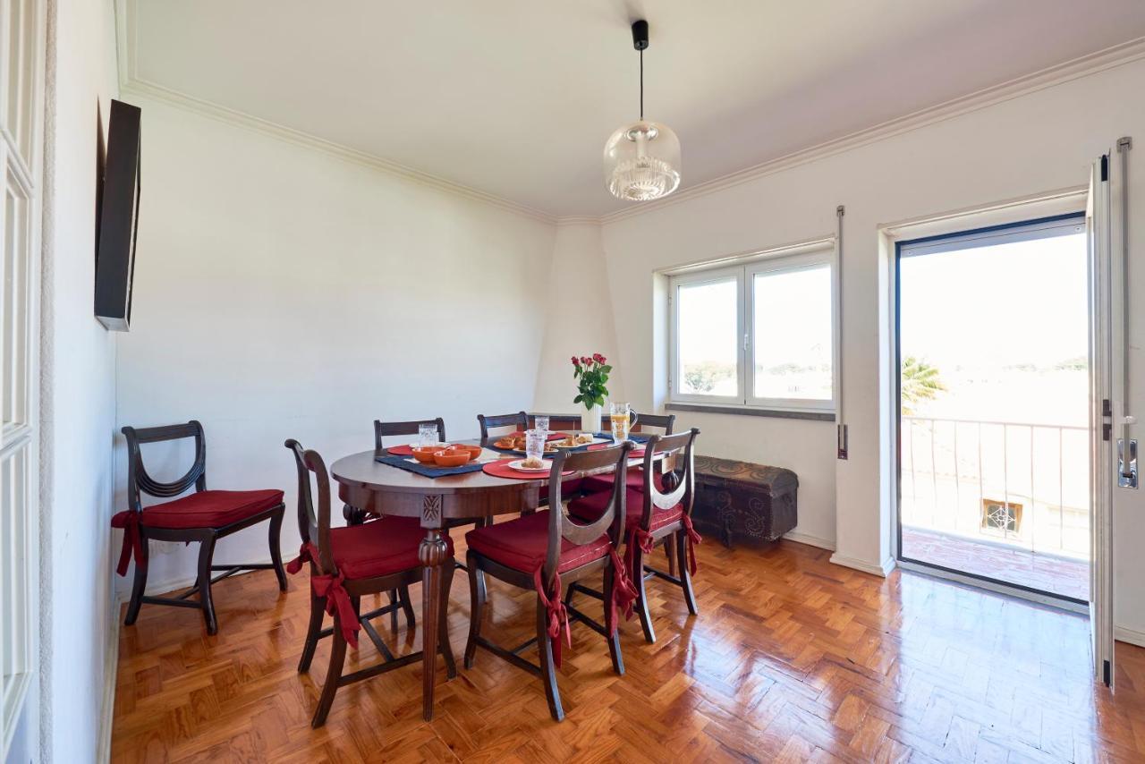 Bright Apartment With Garden In Кашкайш Экстерьер фото